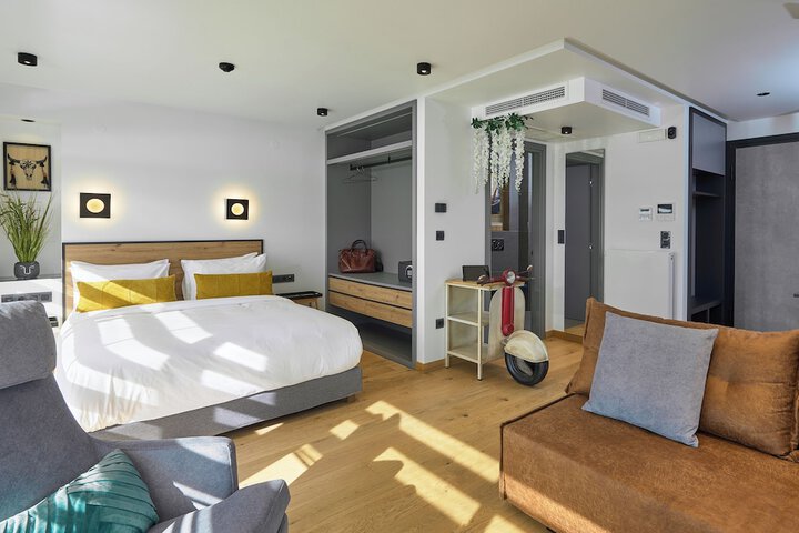 Room 19 of 113