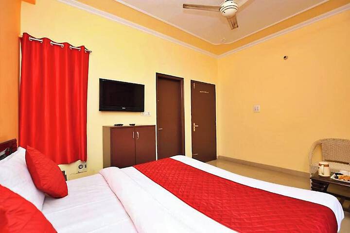 Room 8 of 20