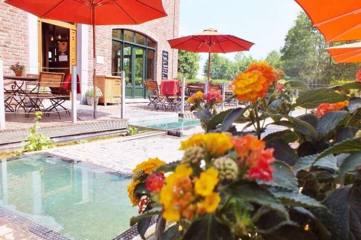 Terrace/Patio 47 of 49