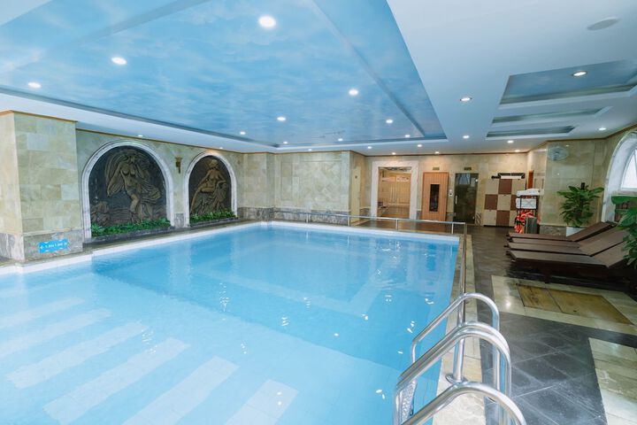 Pool 64 of 119