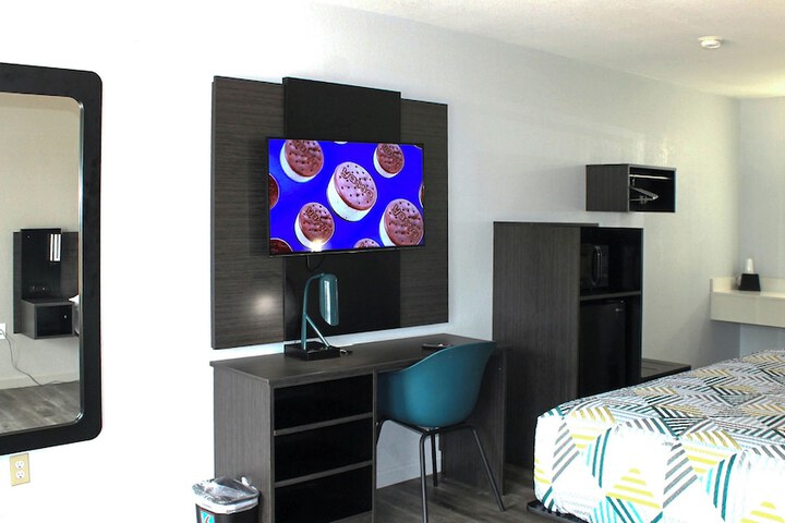 Room 7 of 24