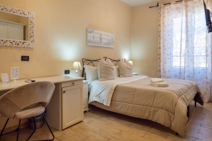 Room 22 of 104