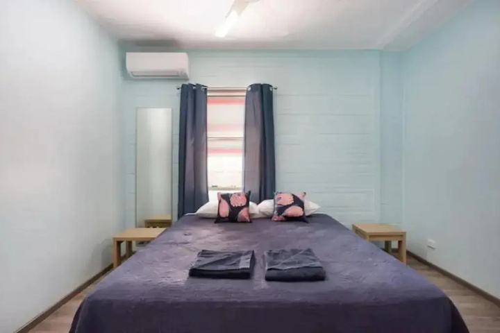 Room 2 of 11