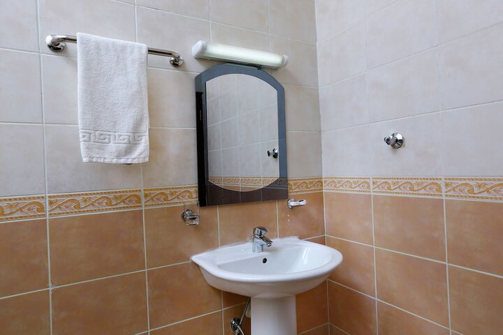 Room 60 of 74