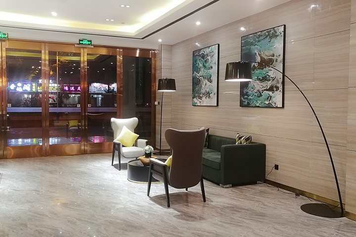 Hotel Interior 9 of 32