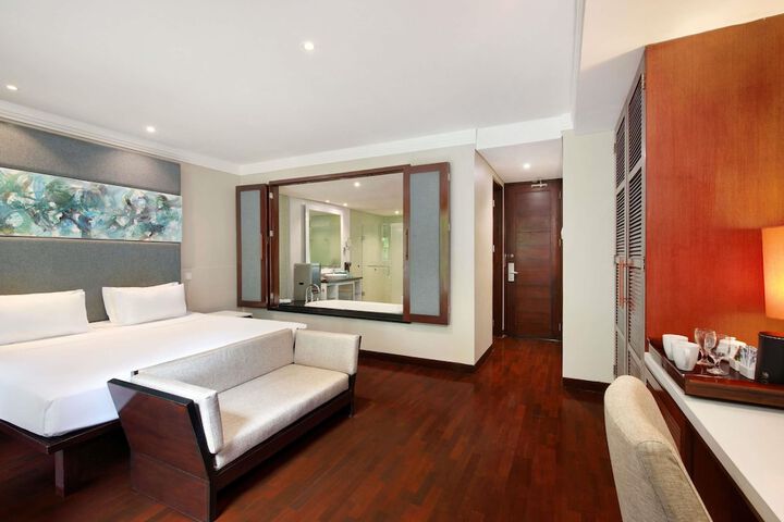 Room 18 of 167