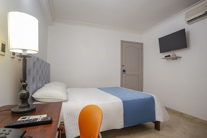Room 21 of 24