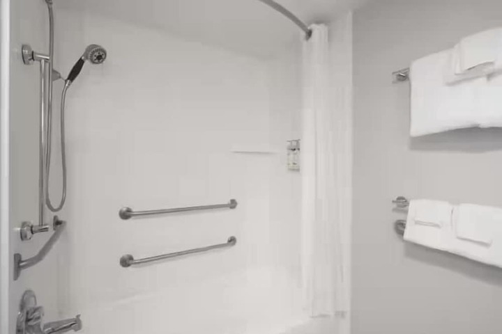 Room 20 of 37