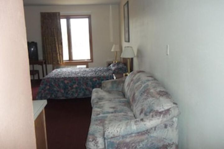 Room 28 of 48