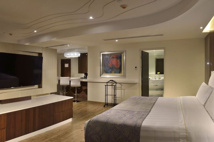 Room 3 of 31