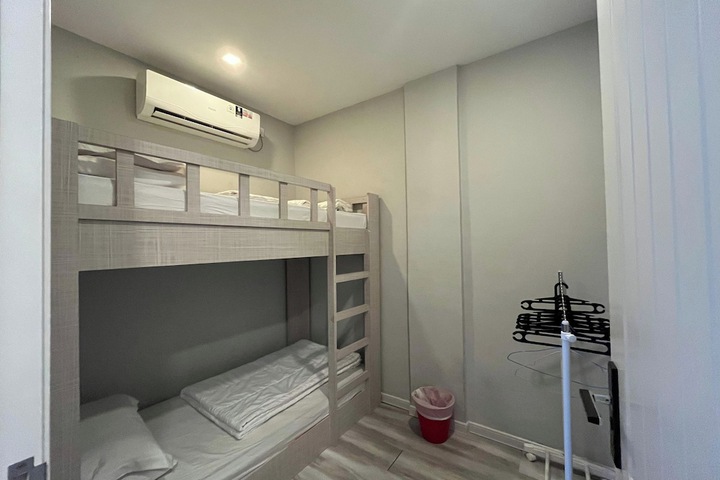 Room 12 of 50