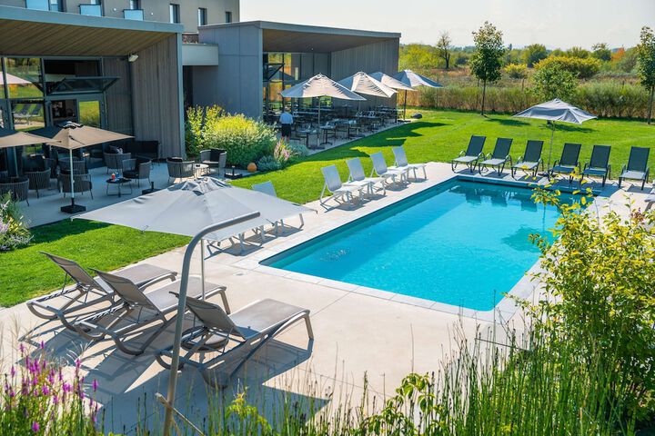 Pool 21 of 59