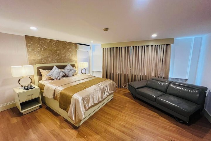 Room 18 of 27