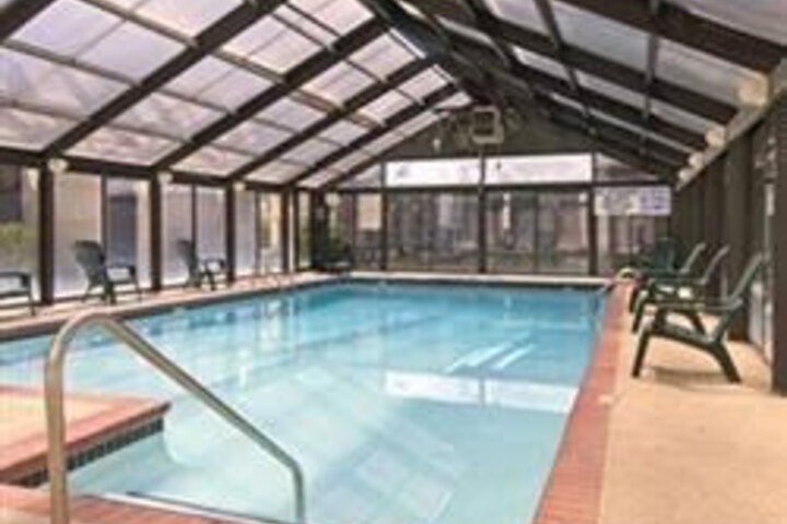 Ramada Inn Atlanta Airport South 4