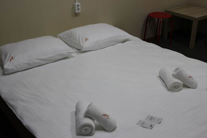 Room 25 of 27