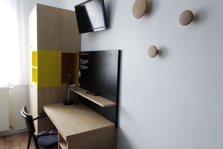 Room 25 of 44
