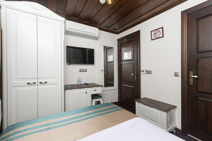 Room 18 of 86