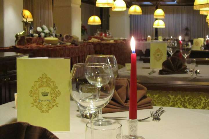 Dining 43 of 67