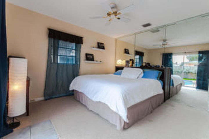 Room 209 of 524