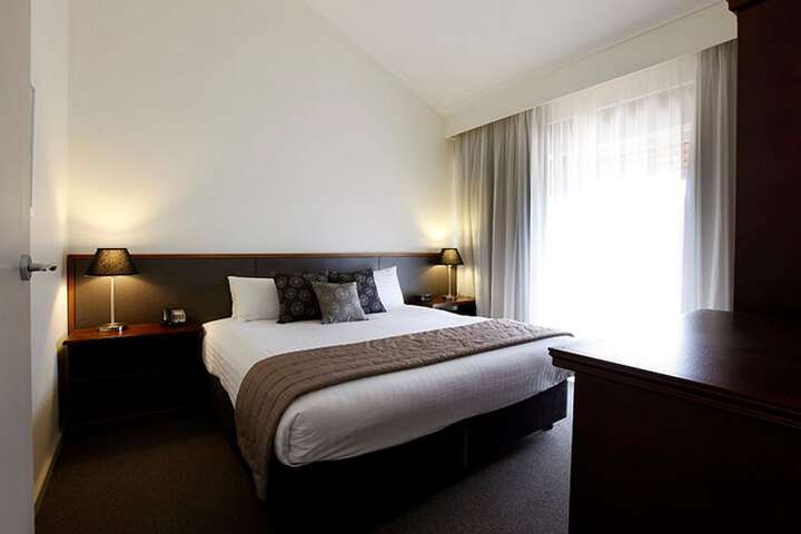 Room 4 of 44