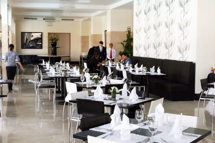 Dining Photos