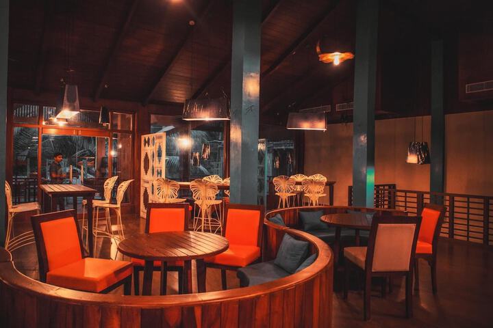 Dining Photos