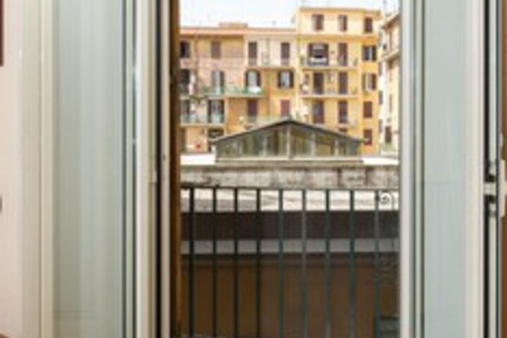 Room 100 of 157