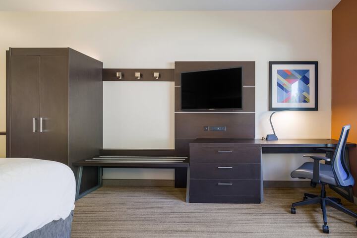 Room 8 of 58