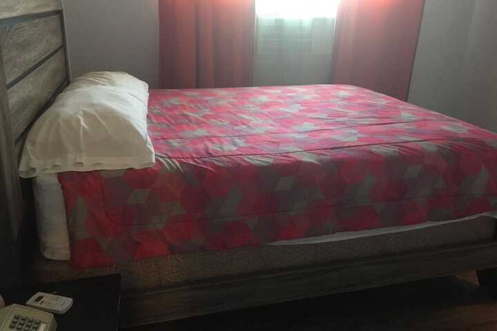 Room 17 of 38