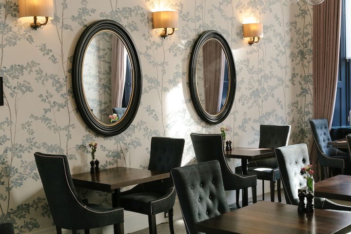 Dining 92 of 141
