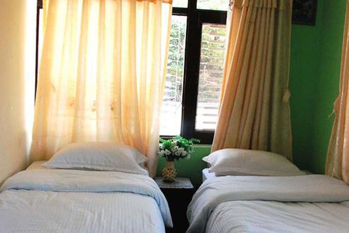 Room 8 of 22
