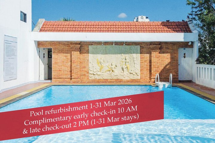 Pool Hotel