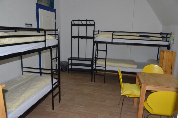 Room 12 of 51