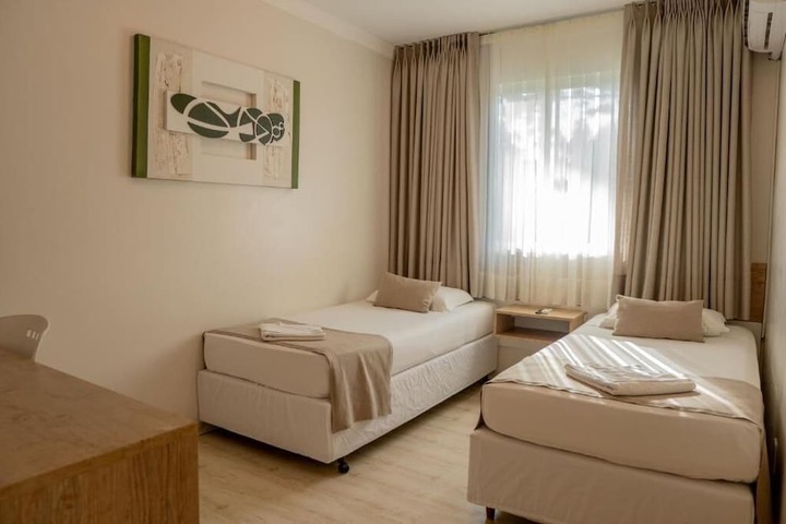 Room 4 of 44