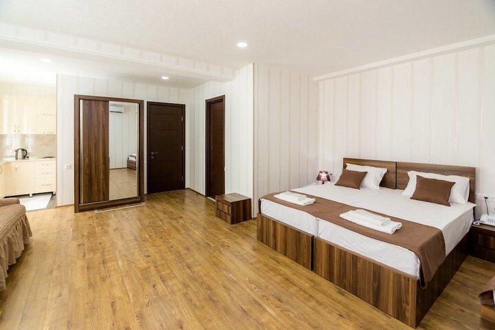 Room 18 of 68