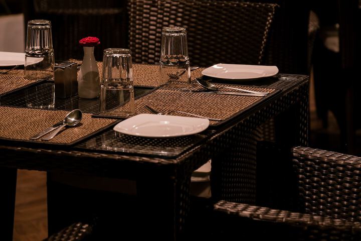 Dining 15 of 51