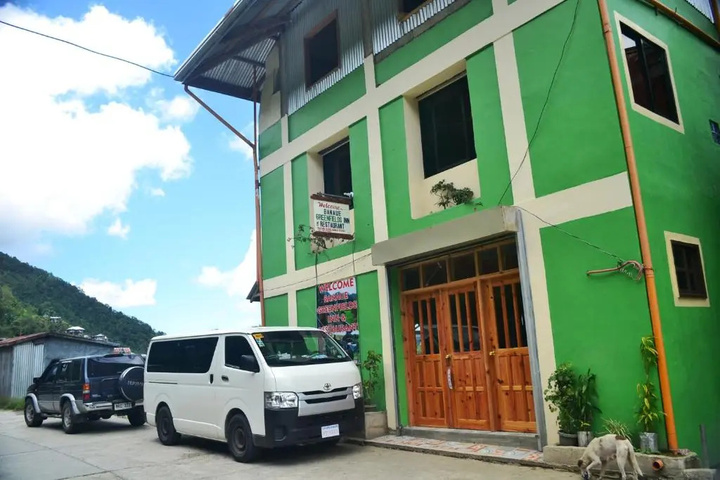 BANAUE GREENFIELDS INN