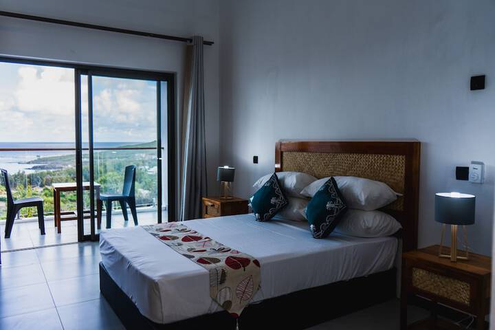 Room 7 of 25