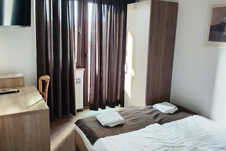 Photo of Tim Rooms