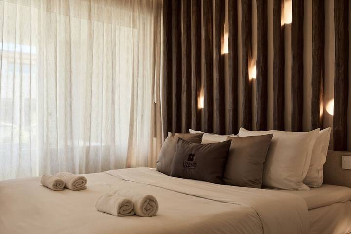 Room 56 of 212