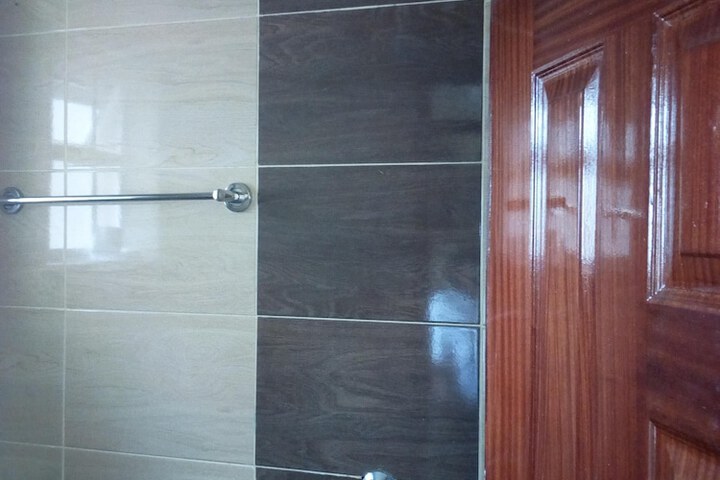 Room 9 of 20