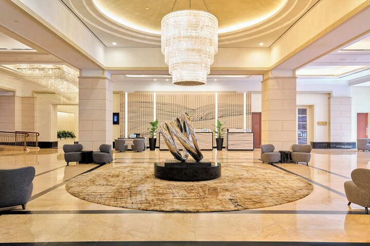 Entrance & Lobby