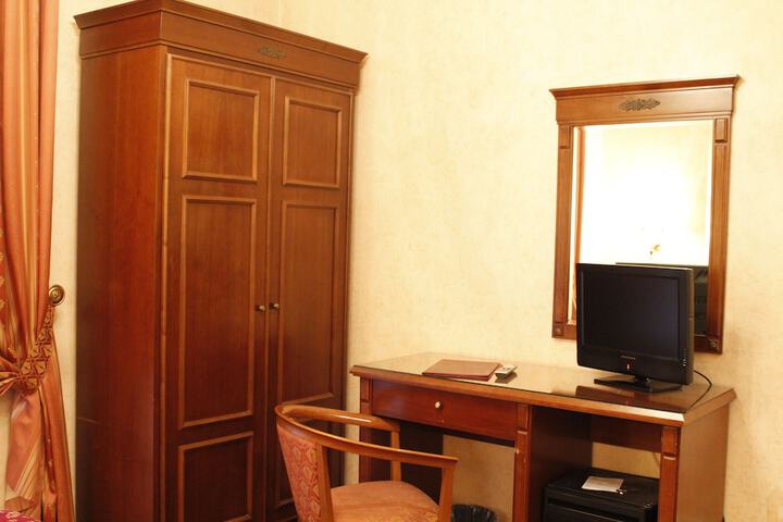 Room amenity