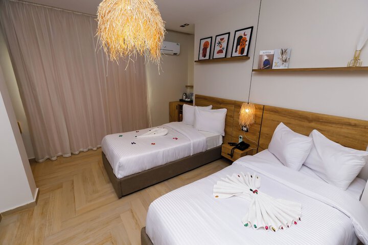 Room 55 of 150