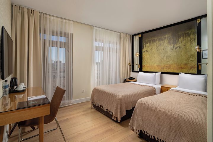 Room 10 of 63