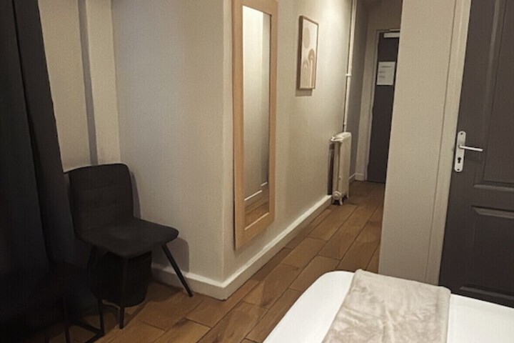 Room 29 of 79