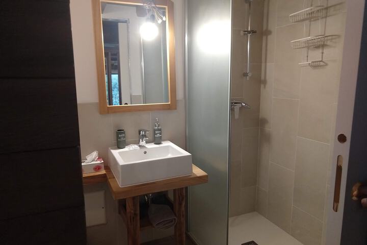 Room 20 of 37