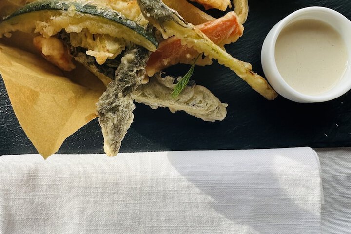 Dining 75 of 98