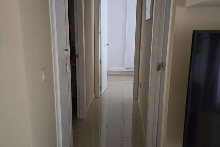 Room 9 of 13
