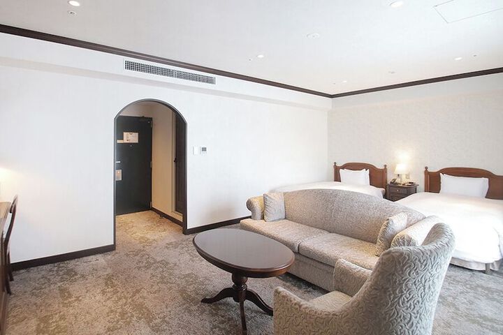 Room 28 of 59